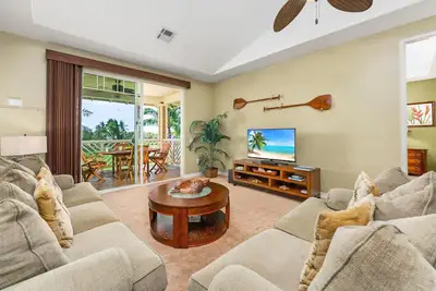 Image de Waikoloa Fairway Villa K31 avec vue sur le lac et 2 chambres.
