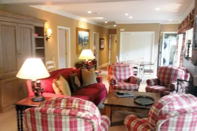 Image de Super endroit! Dans Heart Village, Terrasse, Cheminée, Parking