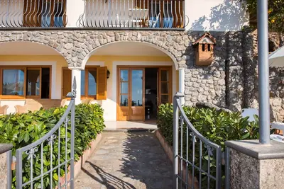 Image de Villa Savina - Une élégante villa familiale surplombe la côte amalfitaine