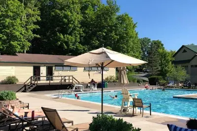 Image de Pocono Condo Resort ~ Piscine ~ Salle de sport ~ Mini golf
