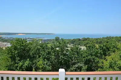 Image de Vues infinies de 5 chambres Montauk Getaway House