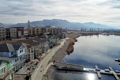 Image de Magnifique! ! ! Sparks Marina Bord De L'Eau