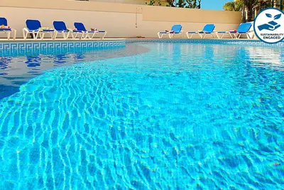 Image de Modern 2br w/ Pool, 12min to the Beach