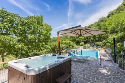 Image de Villa degli Artisti, une charmante villa avec piscine près de Piobbico, dans le nord des Marches