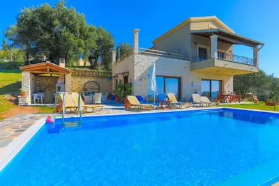 Image de Villa Dersea: vue imprenable sur la mer et le coucher du soleil, climatisation, WiFi