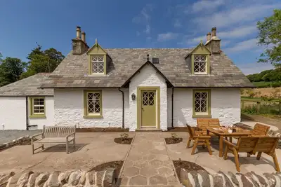 Image de 4 * 3 chambres Cottage sur Country Estate Près de la mer, pour 5 personnes. Dog Friendly