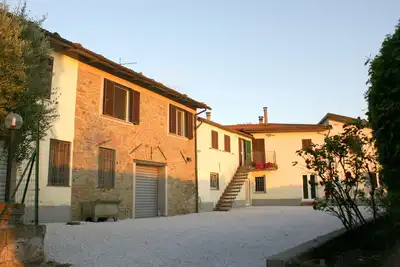 Image de Appartement confortable dans une ferme centenaire, au cœur de la campagne toscane