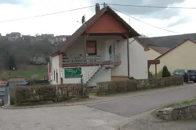 Image de Grand appartement directement sur la forêt, idéal pour les randonneurs et les motards