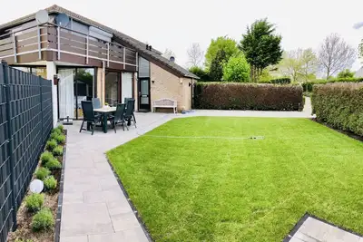 Image de Comfortable vacation home harmoniously nestled in the Port Greve park - Zeeland