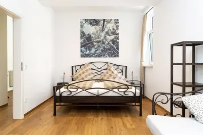 Image de Appartement Design « Fünfknopfturm » - au coeur de la vieille ville de Kaufbeuren