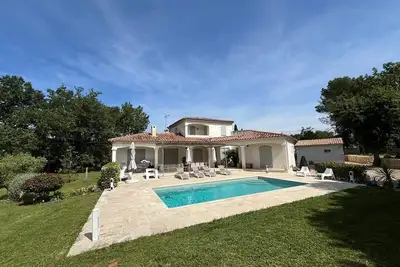 Image de Villa St Paul en forĂŞt - Piscine