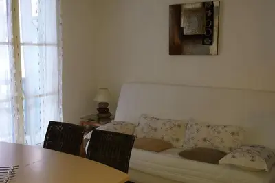 Image de joli T2 dans residence récente et calme, balcon, parking, @, proche centre ville