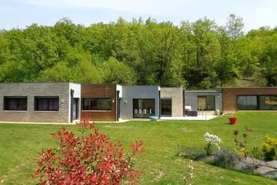 Image de Pres De Sarlat, villa contemporaine avec piscine intérieure chauffée à 28°c