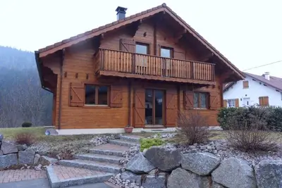 Image de Tres Beau Chalet avec terrasse et garage vue sur la montagne et Entre Deux Lacs