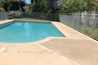 Image de Cannes, appart. 3 pièces 2 chambres avec parking privé-piscine-wifi-clim.