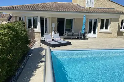 Image de \"La Belle Vie \" maison indépendante entièrement rénovée avec piscine
