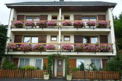 Image de 200m cité médiévale -  2/3 pers sud ensoleillé+balcon - Wifi