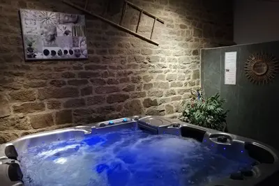 Image de Gite avec Spa (jacuzzi) Morbihan Ă 30 mn de la mer