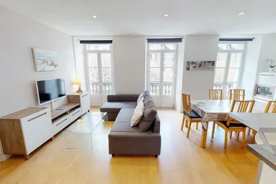 Image de Magnifique T4 allée Etigny - 90m² - Spécial Cures et Vacances à la montagne