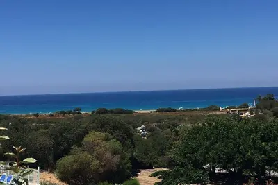 Image de Appartement 6/8 personnes, avec terrasse et jardin Ă 600 m de la plage de Lozari