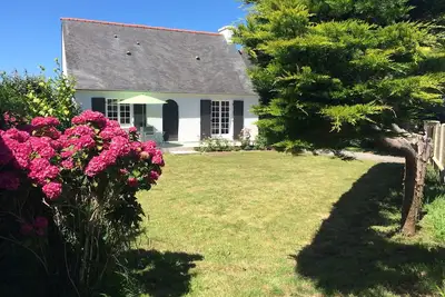 Image de Pleasant ground floor villa for 4 people 60m from the sea
