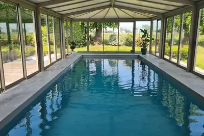 Image de Villa, plage à 3 km, grande piscine intérieure 28°, sauna, jacuzzi, classée 5*