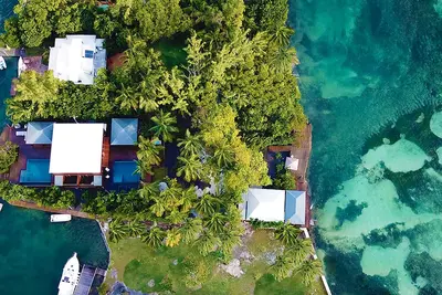 Image de Villa de standing sur une Ile privée