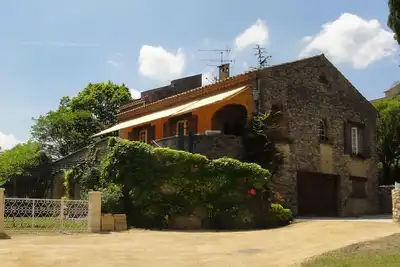 Image de Belle maison avec piscine à Saint-Saturnin-les-Apt (Vaucluse), Lubéron, Provence