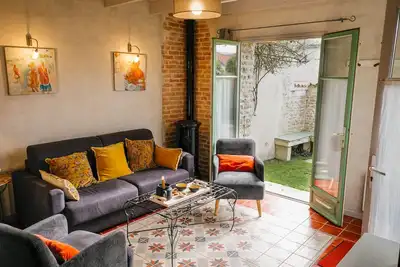 Image de Maison Vacances/2 Chambres/La Rochelle à 15 mn/jardin clos/Wifi/Chèques vacances