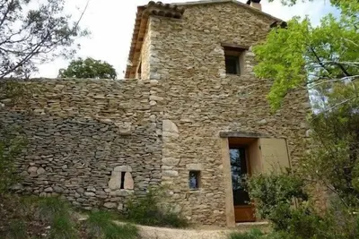 Image de Vacances dans un authentique petit maset en pierres sèches dans la garrigue