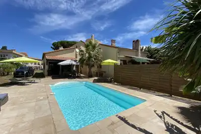 Image de Charming villa 150 m from the sea with heated pool