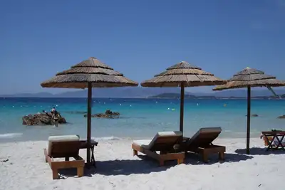 Image de 3 Pièces neuf dans domaine sécurisé. 2 min des plages