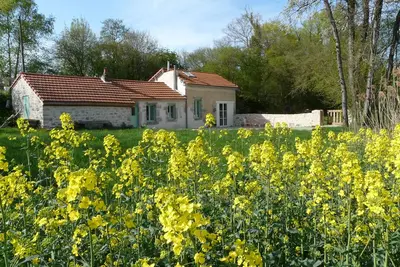 Image de Charmant Cottage, la pleine campagne Ă 10mn de Dijon