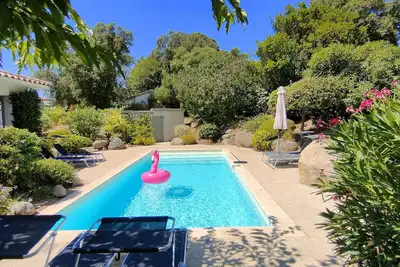 Image de Villa avec Piscine privée proche de la magnifique plage de Pinarellu.