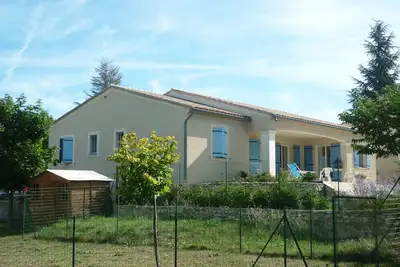 Image de Maison avec terrasse et jardin à Sault en Provence