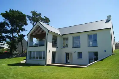 Image de Vue exceptionnelle de la mer piscine, spa, vélos classement 5 étoiles
