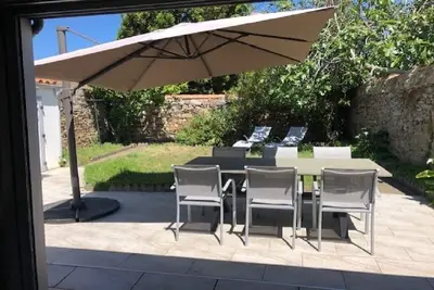 Image de Aux Sables d'Olonne à 10mn à pied de la grande plage. Maison avec jardin, garage