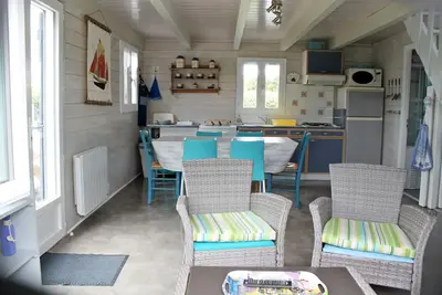Image de Chalet for vacations by the sea