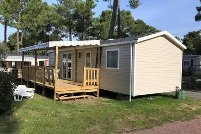 Image de Mobil-home neuf standing 6/8 personnes Bonne Anse Plage camping 4 **** familial