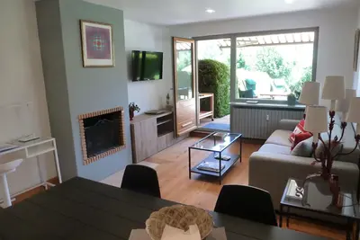 Image de Appartement de Charme  avec Jardin-Terrasse. Location à la Saison  pour l'hiver