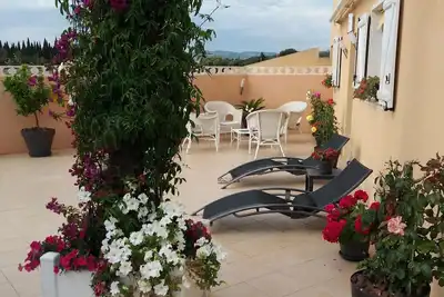 Image de Le Paradis, Rez De Jardin Avec Sa Grande Terrasse De 100 M  A 700 M Des Plages