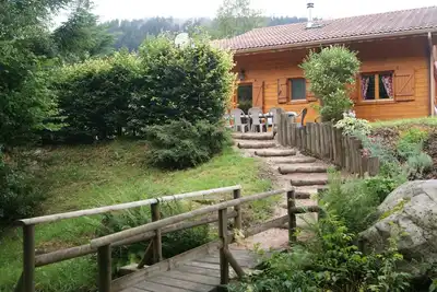 Image de Chalet grand confort sauna Wifi calme proximité forêt, petite cascade