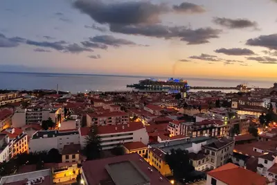 Image de Appartement rénové, dans le centre de Funchal. Vu Exceptionnel