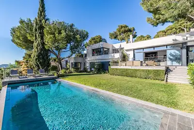 Image de Villa vue panoramique/mer, 6 chambres, piscine chauffée, jardin, climatisation