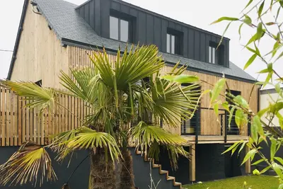 Image de Maison d'architecte au coeur de la Côte d'Emeraude - Tout à pied ou en vélo!