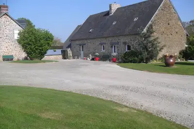 Image de Le calme paisible de la campagne, Ă 7 km du Mont Saint Michel