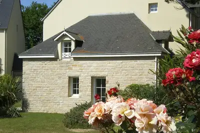 Image de Fouesnant Glénan, piscine, jardin, vue exceptionnelle sur mer, résidence standing
