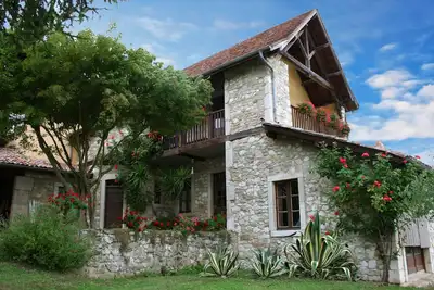 Image de Belle Maison Bearnaise Avec Piscine