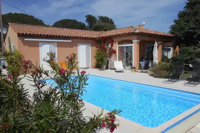 Image de villa neuve tout confort 7 km de la plage piscine privée