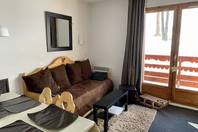 Image de Appartement tout confort skis aux pieds piscine intérieure chauffée expo sud